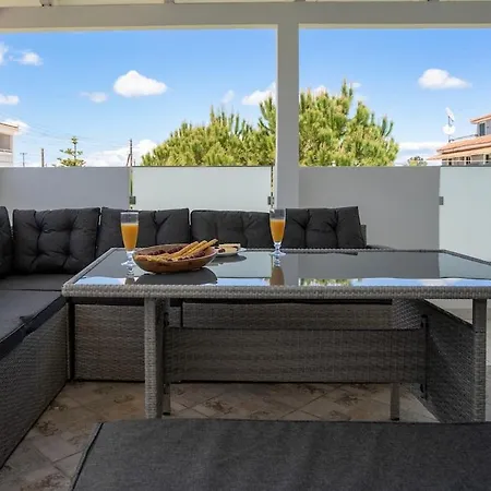 Superior Three Bedroom Apartment *